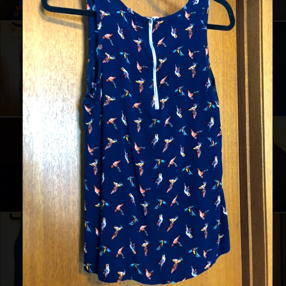 Lili & Lila Tank Top - Picture 2 of 6